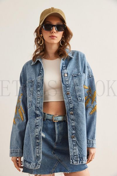 Джинсова куртка oversize з вишитими колосками синього кольору S 802 фото